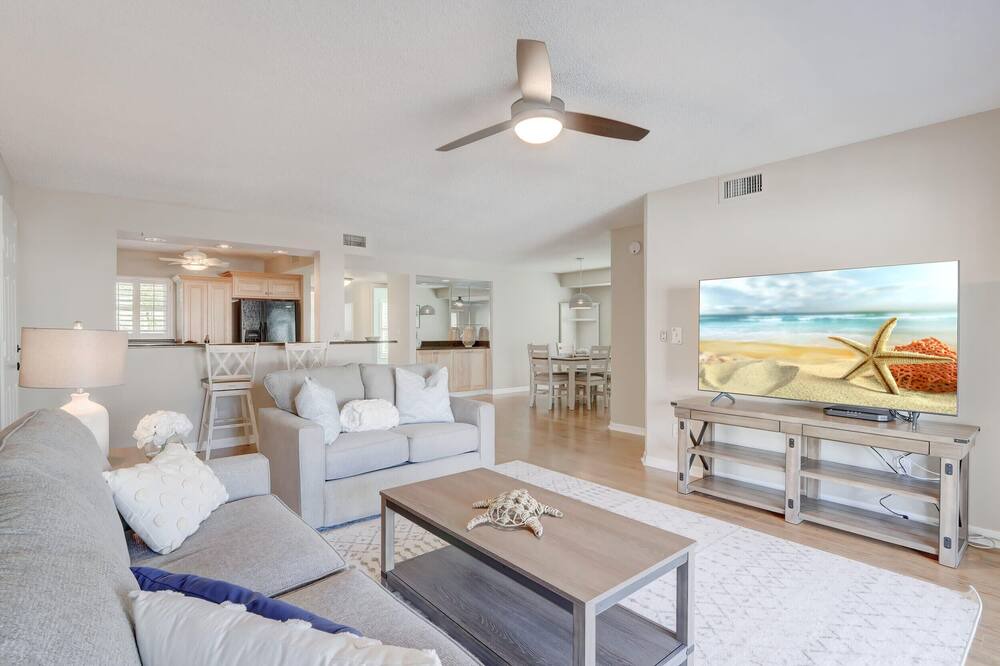 Photo of Bedroom in Royal Harbor