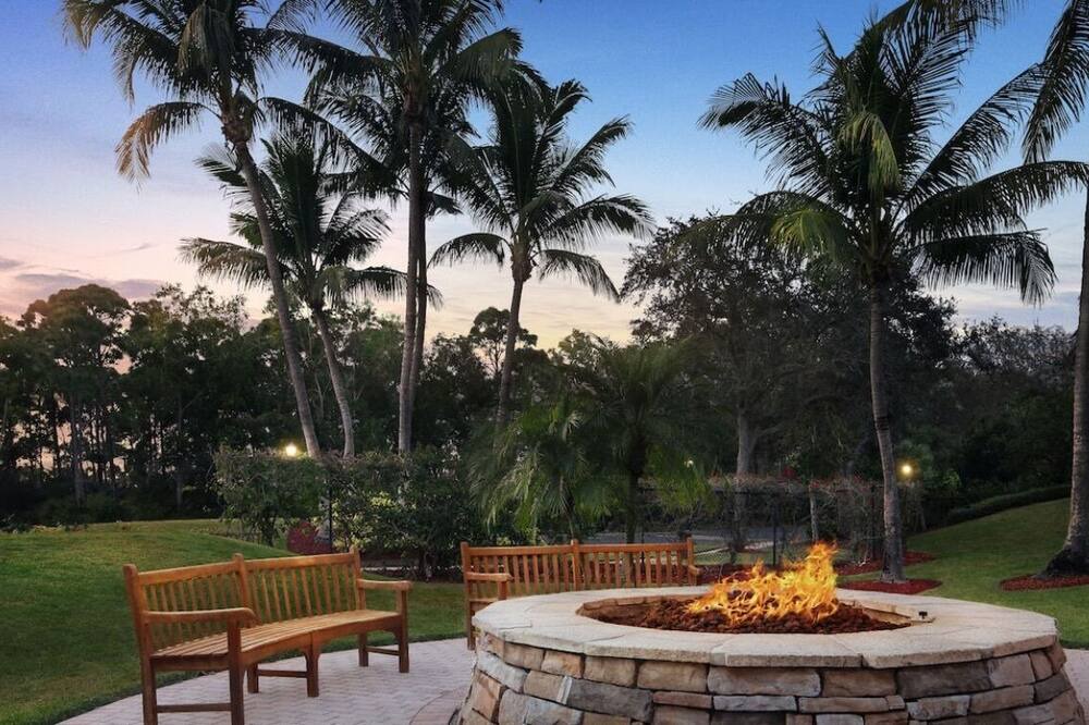 Photo of Outdoor in Estero