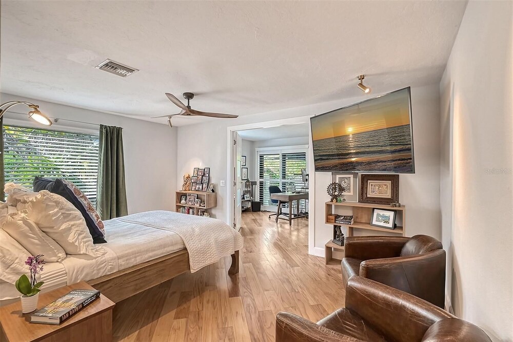 Photo of Bedroom in Bay Isle