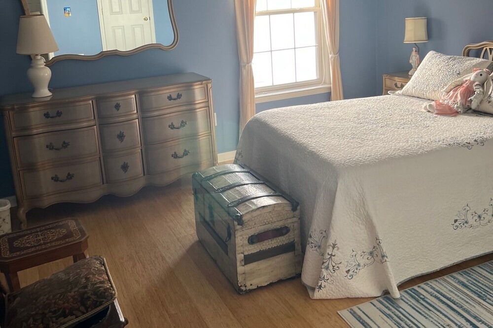Photo of Bedroom in Conestee