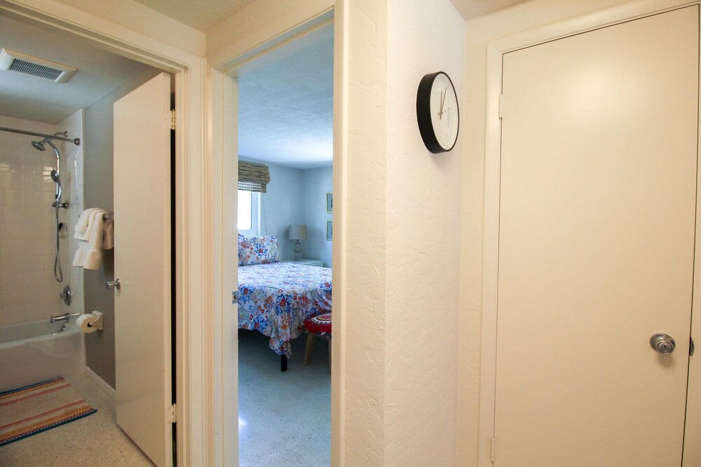 Photo of Others in Gulf Gate Estates