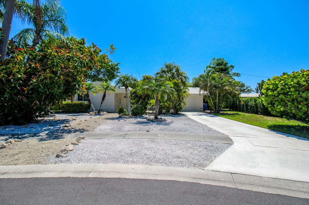 Photo of Others in Gulf Gate Estates