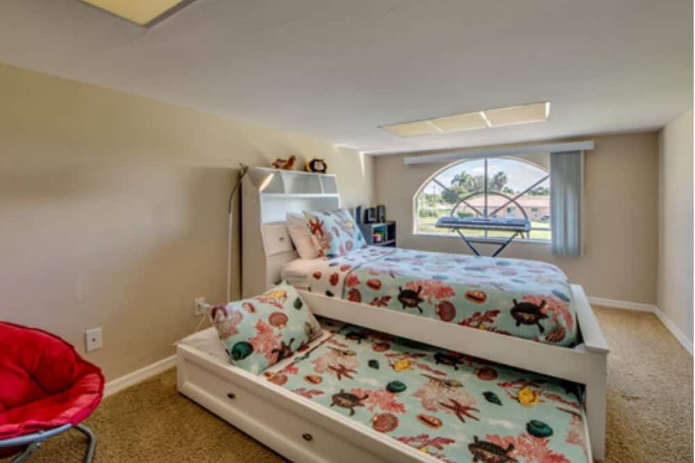 Photo of Bedroom in Caloosahatchee