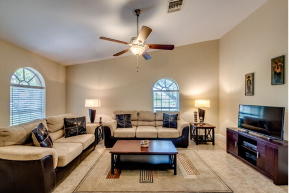 Photo of Livingroom in Caloosahatchee