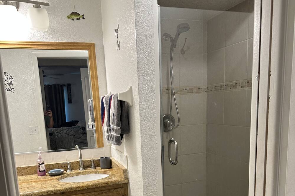 Photo of Bathroom in Englewood East