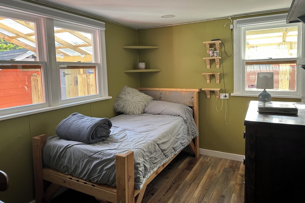 Photo of Bedroom in Gulfport