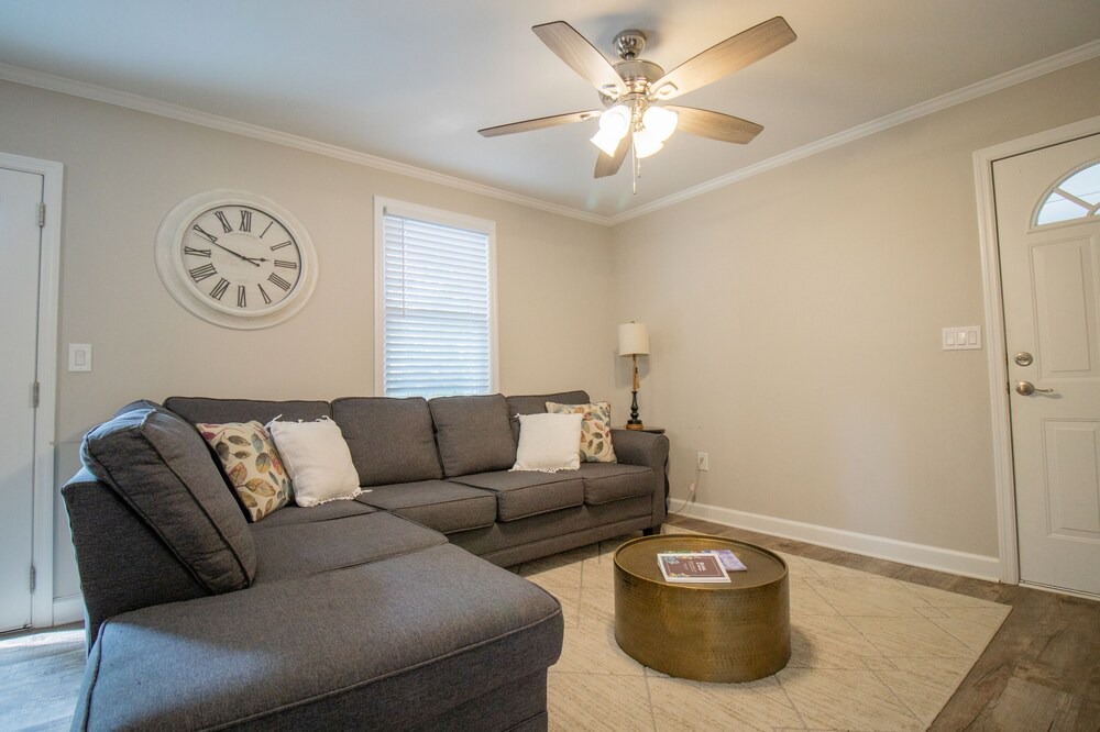 Photo of Livingroom in Taylors