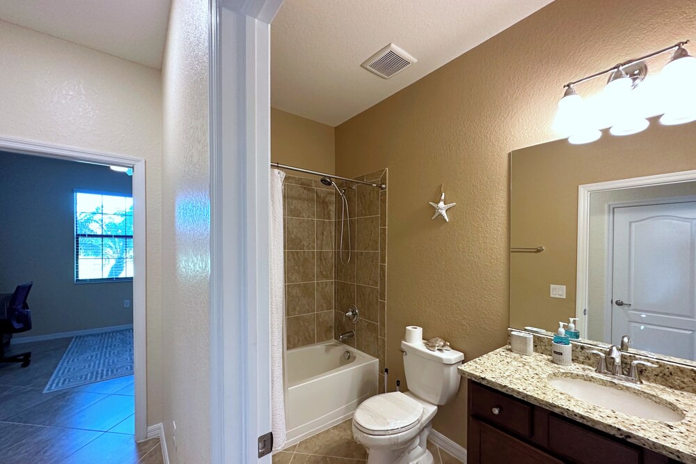 Photo of Bathroom in Gateway