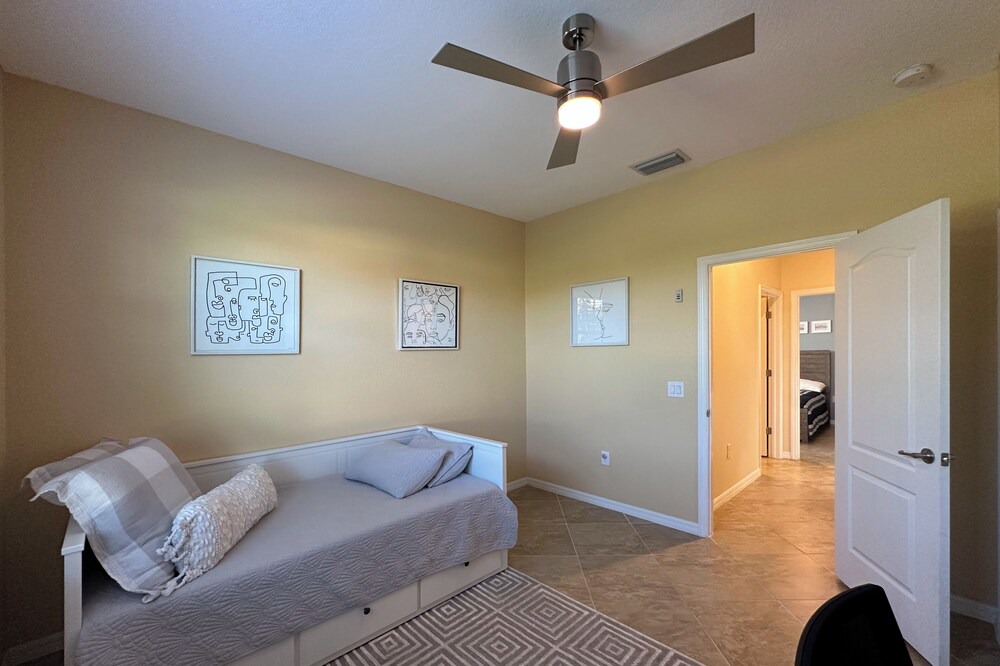 Photo of Bedroom in Gateway