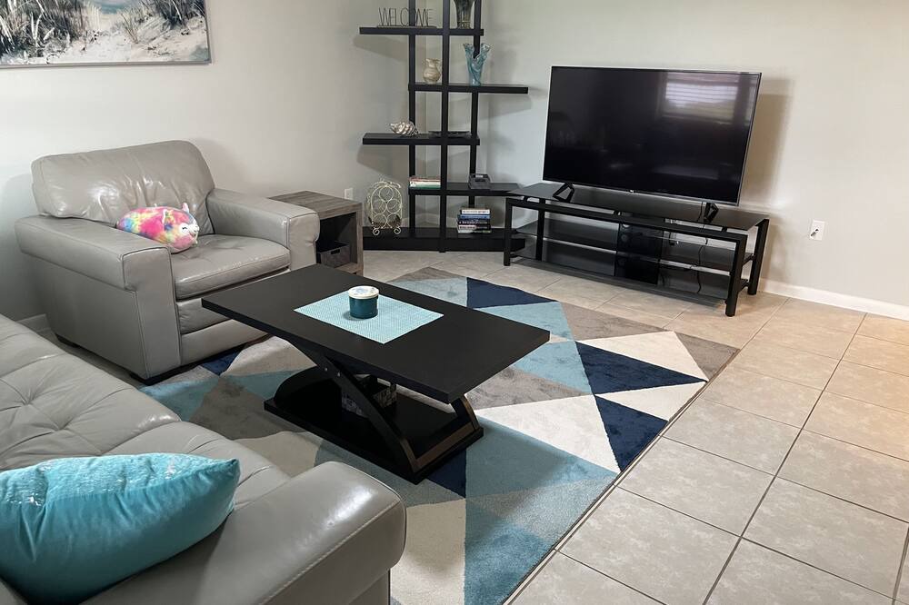Photo of Livingroom in Naples Park