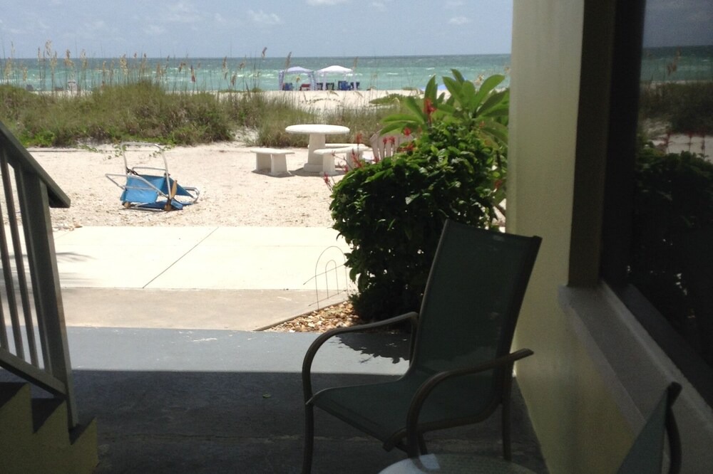 Photo of Patio Balcony in Golden Beach