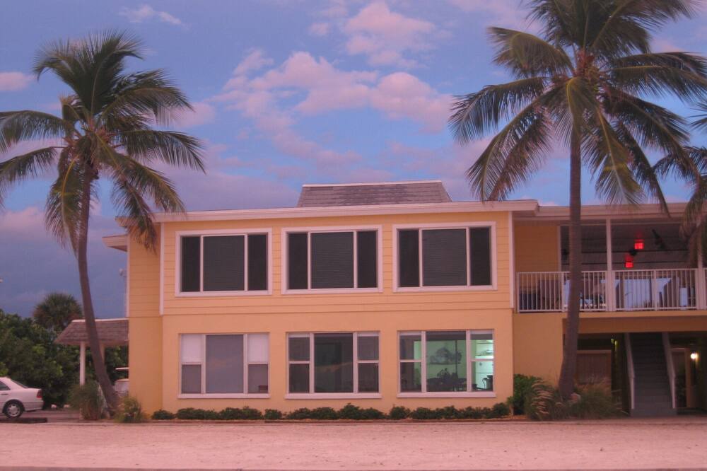 Photo of Outdoor in Golden Beach
