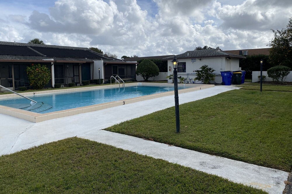 Photo of Outdoor in Sun 'N Lake