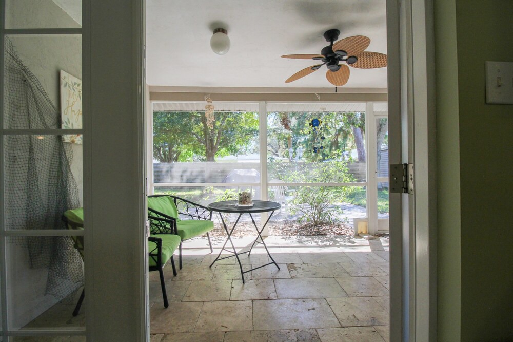 Photo of Outdoor in Gulf Gate Estates