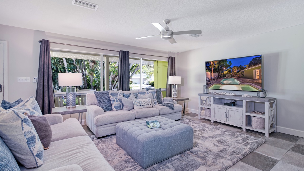 Photo of Livingroom in Bay Isle