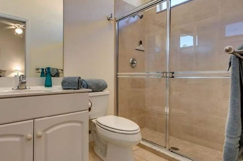 Photo of Bathroom in Yacht Club