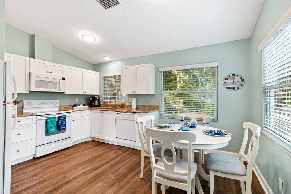 Photo of Kitchen in Crystal Beach