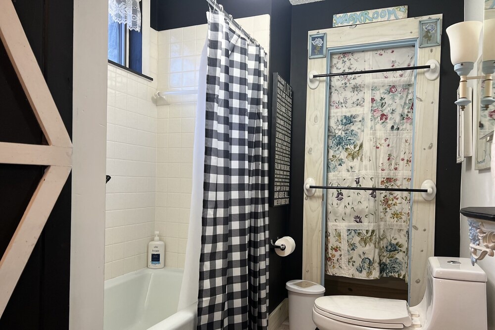 Photo of Bathroom in Gerton