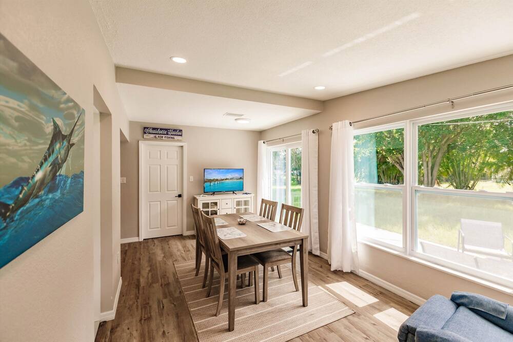 Photo of Bedroom in Charlotte Park