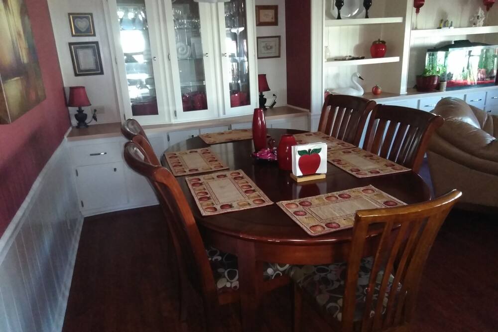 Photo of Kitchen in Warm Mineral Springs