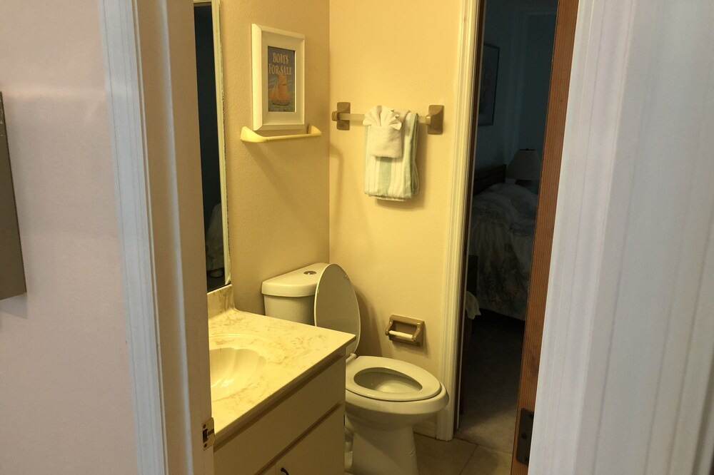 Photo of Bathroom in Englewood East