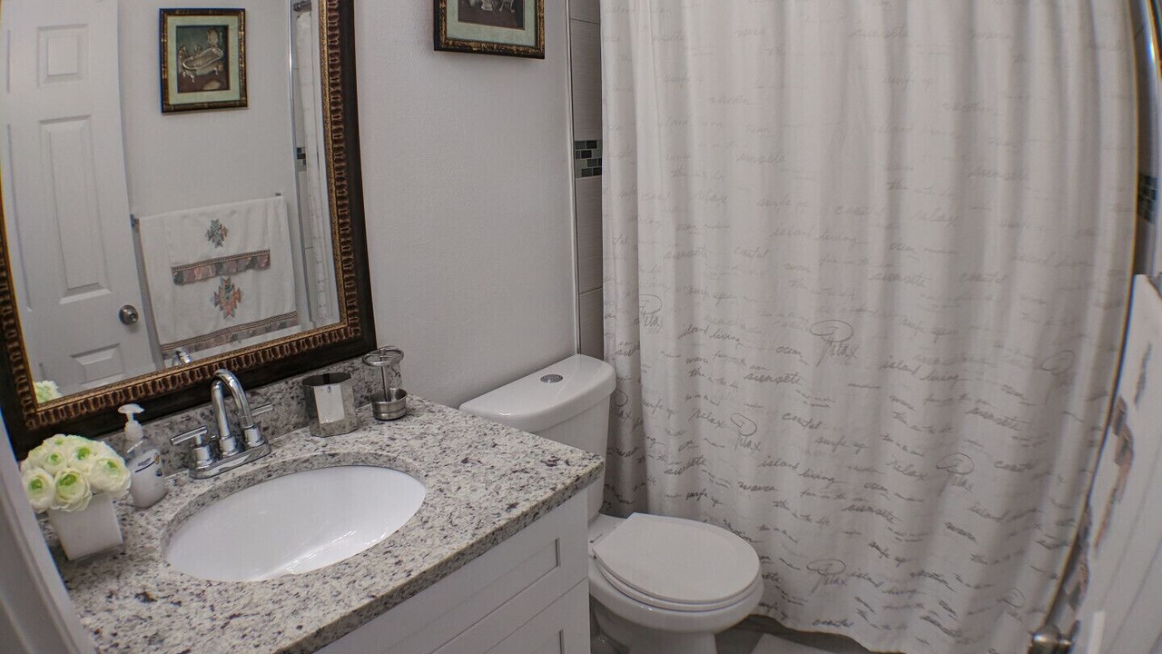 Photo of Bathroom in Laurel Park