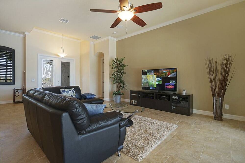 Photo of Livingroom in Pelican