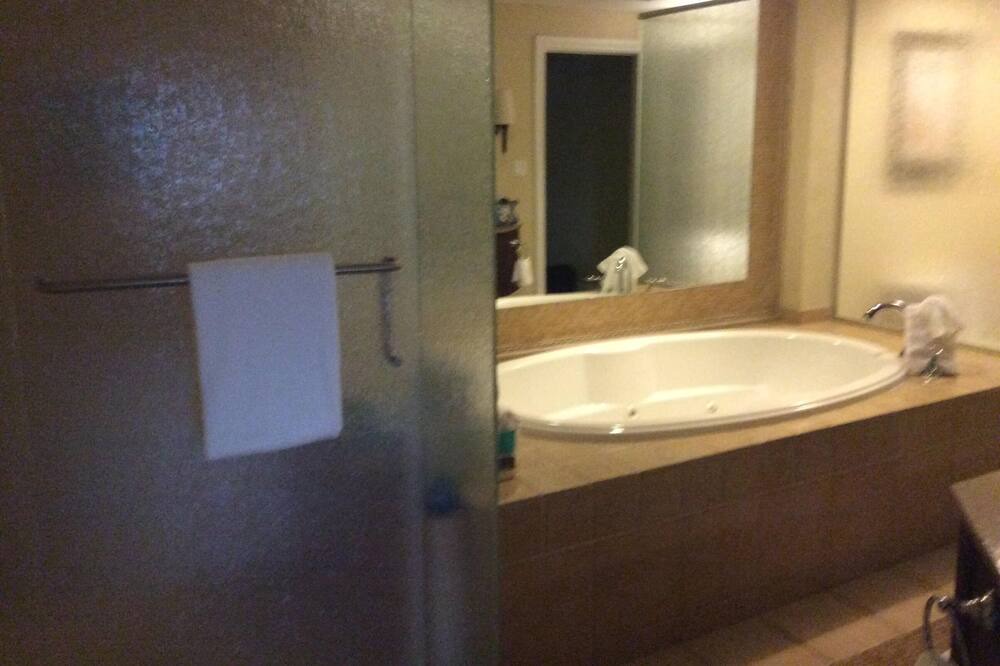 Photo of Bathroom in Bonita Springs