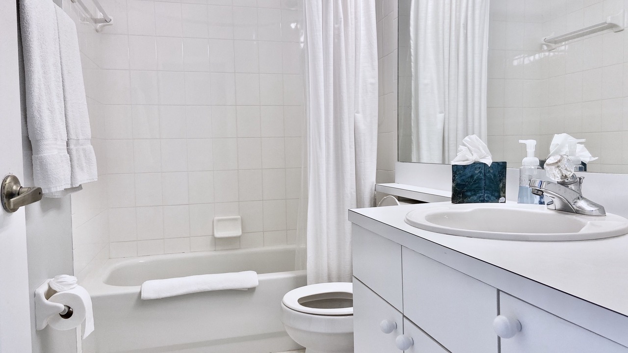 Photo of Bathroom in Falcons Glen
