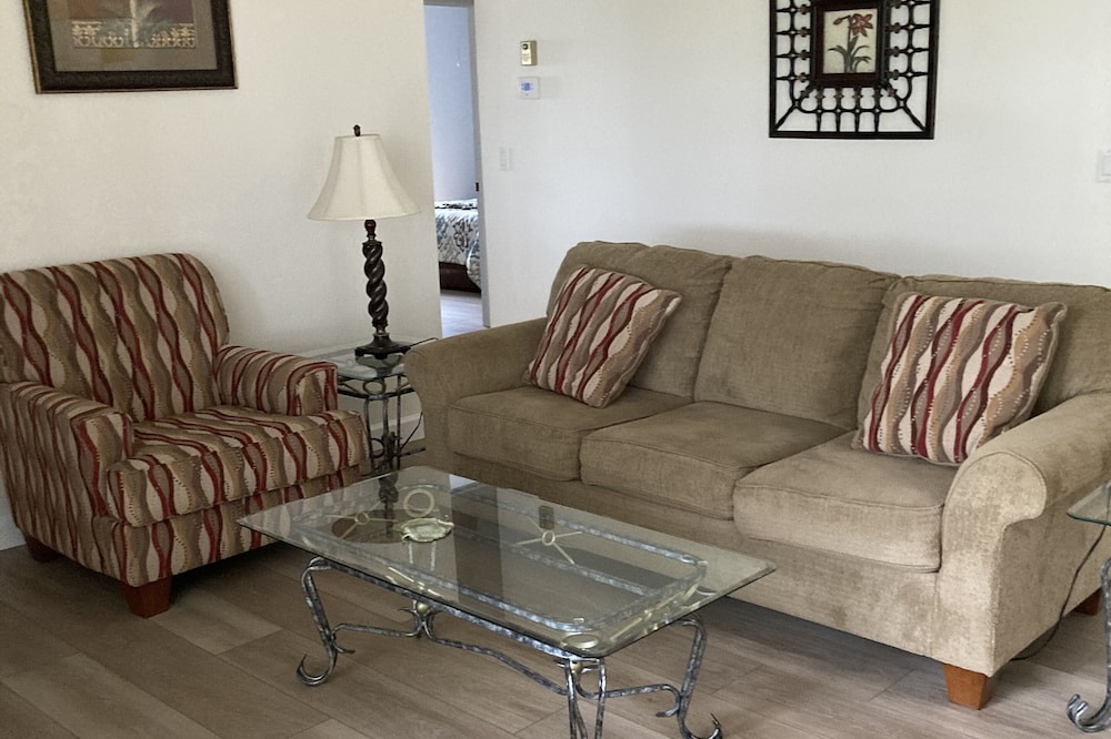 Photo of Livingroom in Falcons Glen