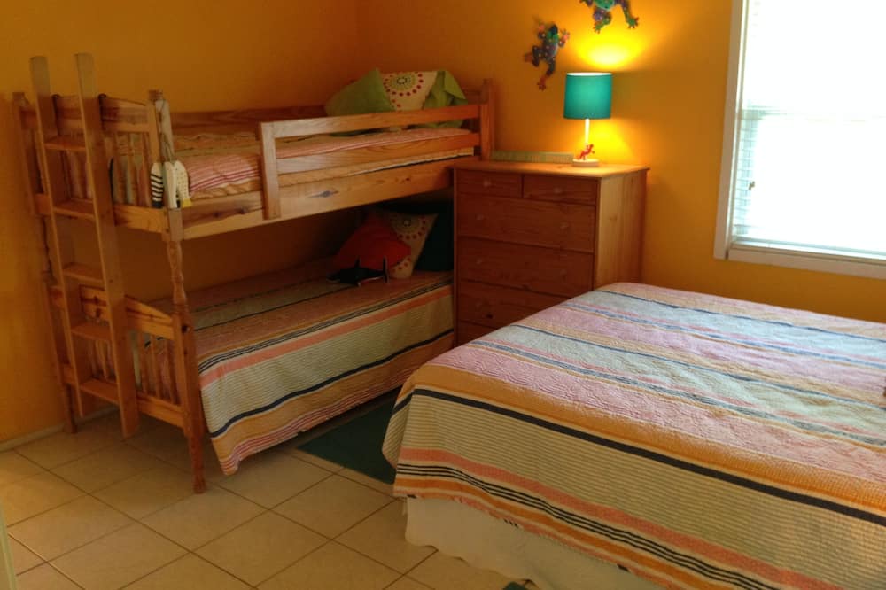 Photo of Bedroom in Palm Island
