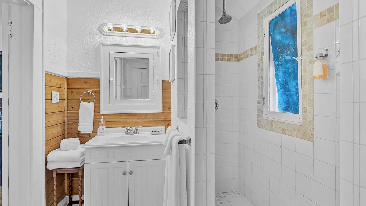 Photo of Bathroom in Central Sarasota