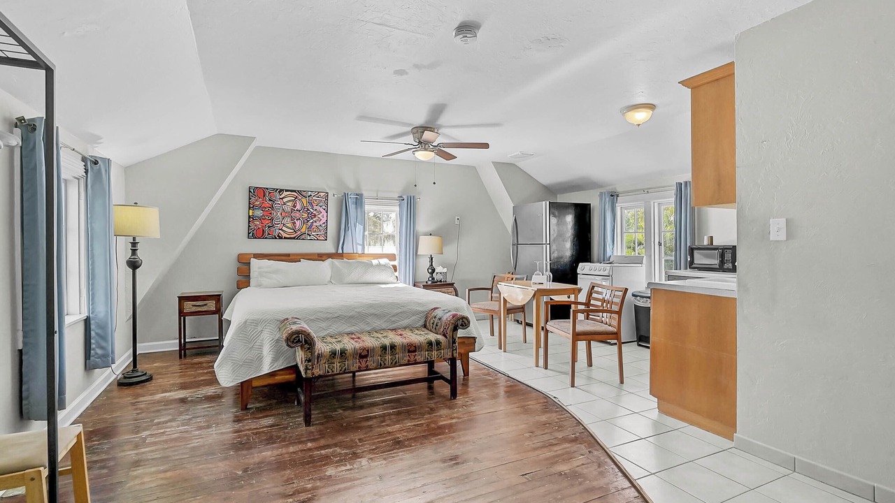 Photo of Bedroom in Central Sarasota