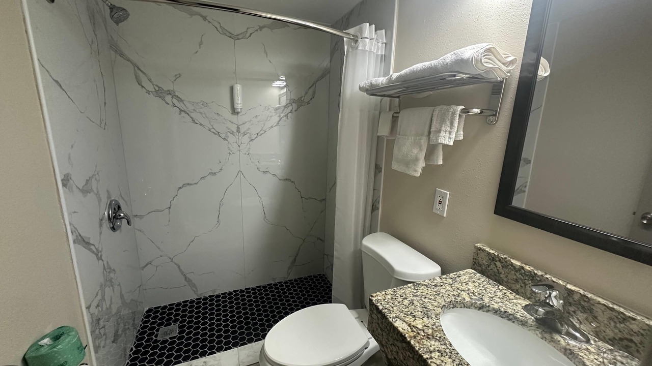 Photo of Bedroom in United Central