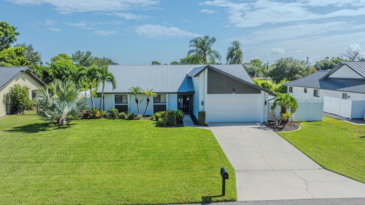 Photo of Outdoor in Lochmoor Waterway Estates