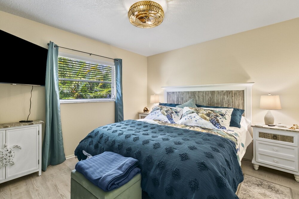 Photo of Bedroom in Englewood East