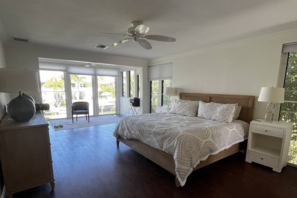 Photo of Bedroom in Boca Grande