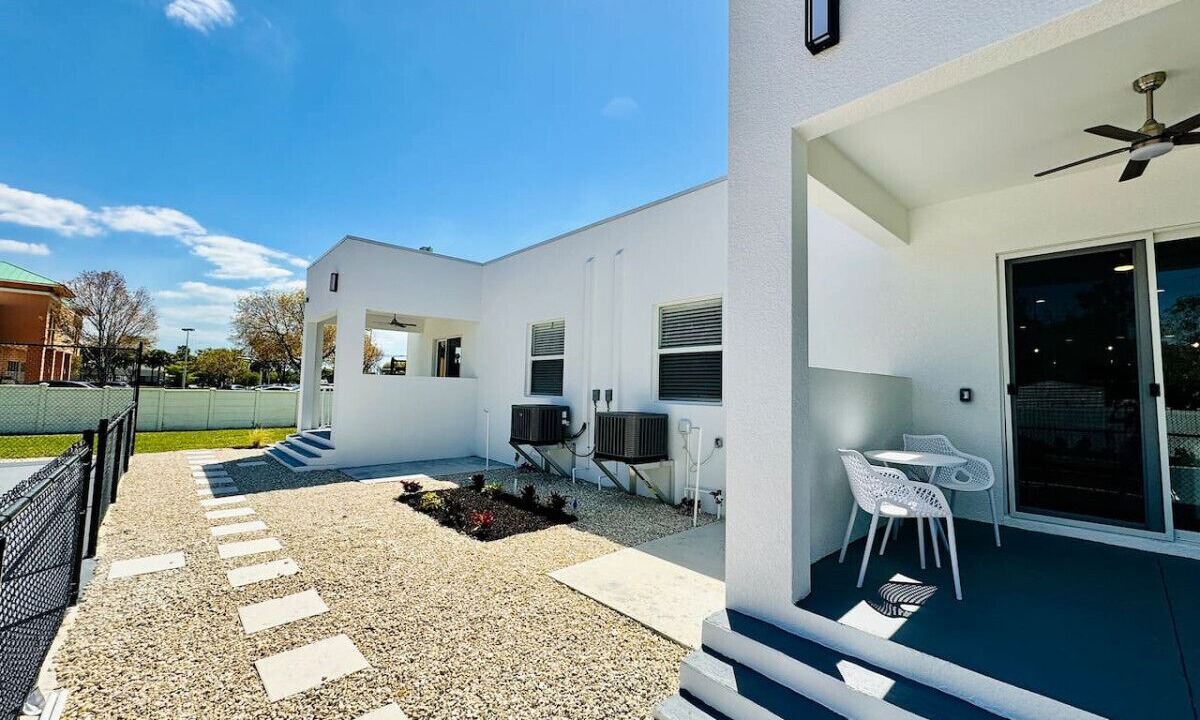 Photo of Patio Balcony in East Naples