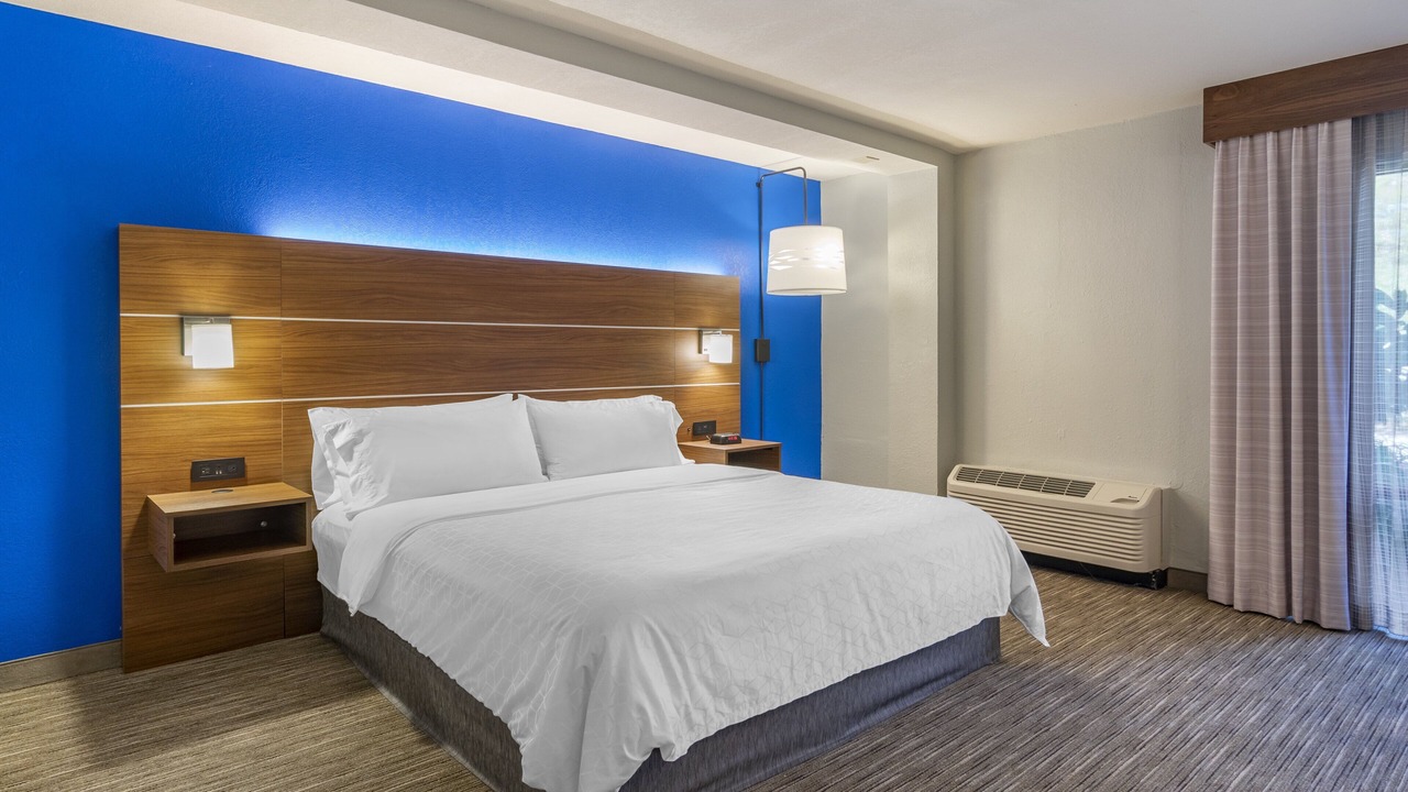 Photo of Bedroom in Caloosahatchee