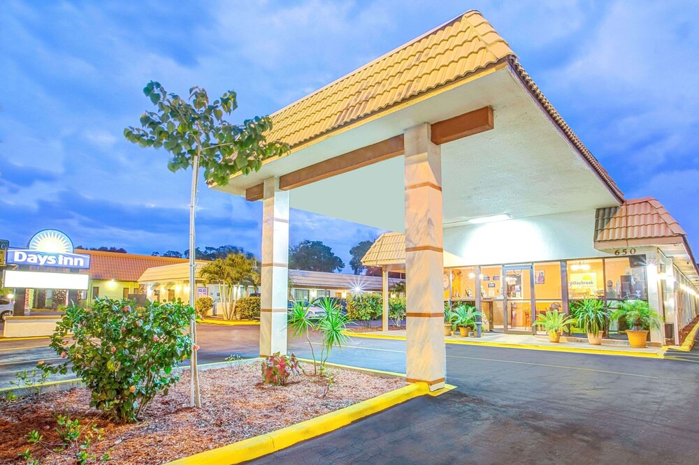 Photo of Outdoor in United Central