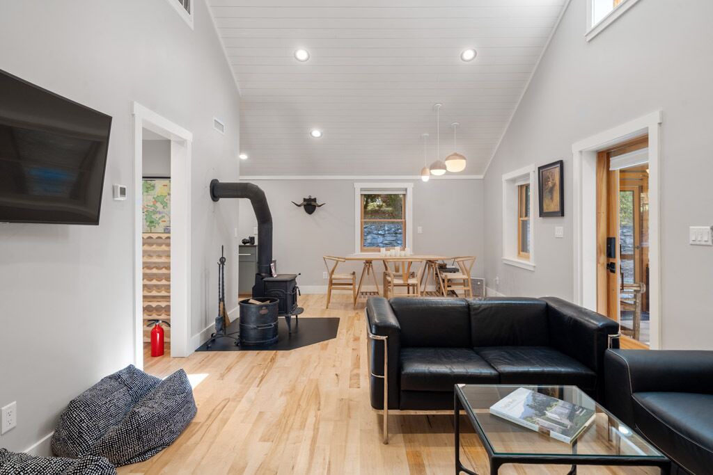 Photo of Livingroom in Fairview