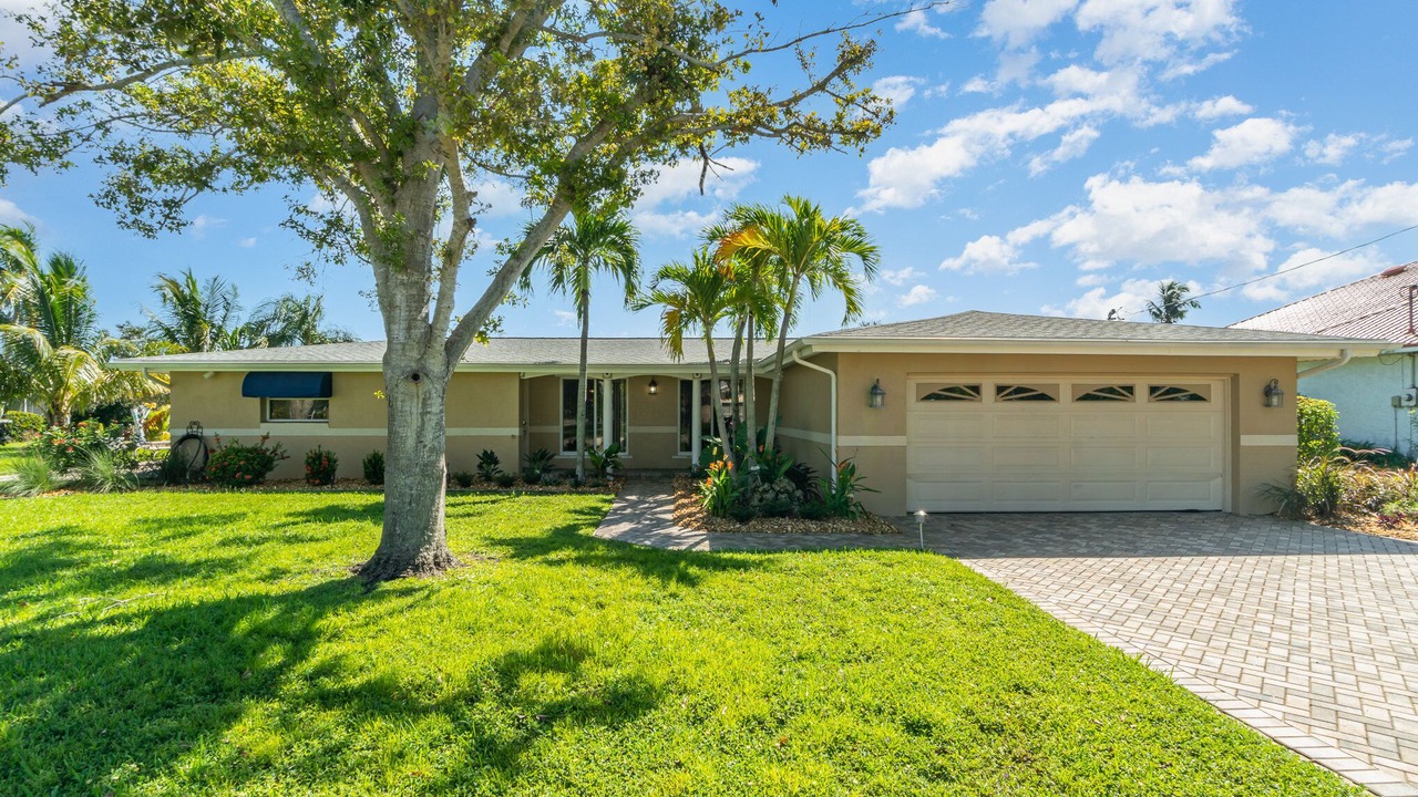 Photo of Outdoor in Lochmoor Waterway Estates