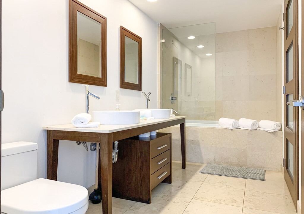 Photo of Bathroom in Downtown Miami