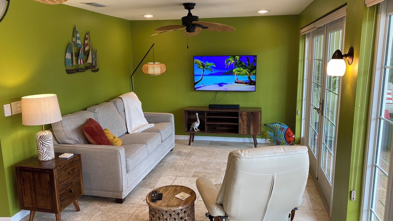 Photo of Bedroom in Yacht Club