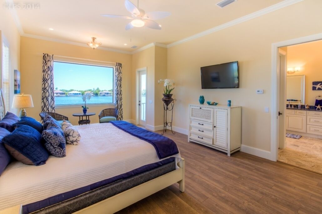Photo of Bedroom in Eight Lakes