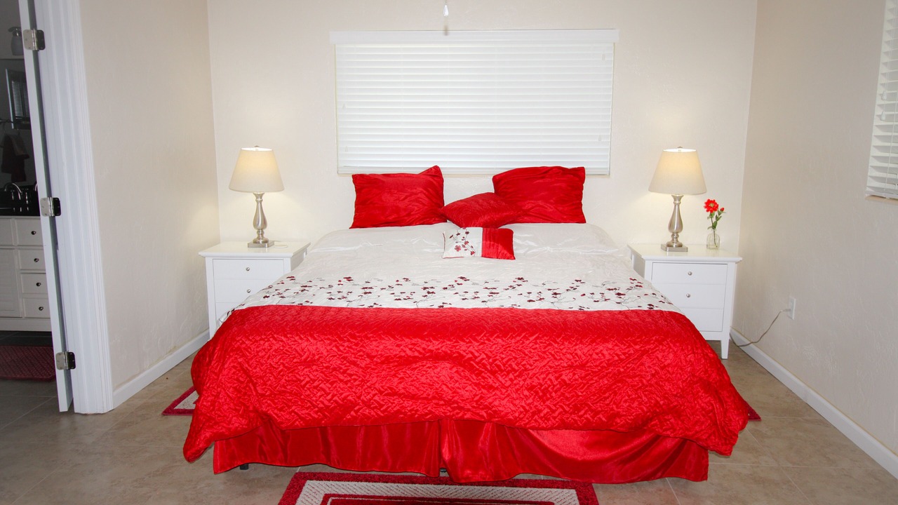 Photo of Bedroom in Edgewater