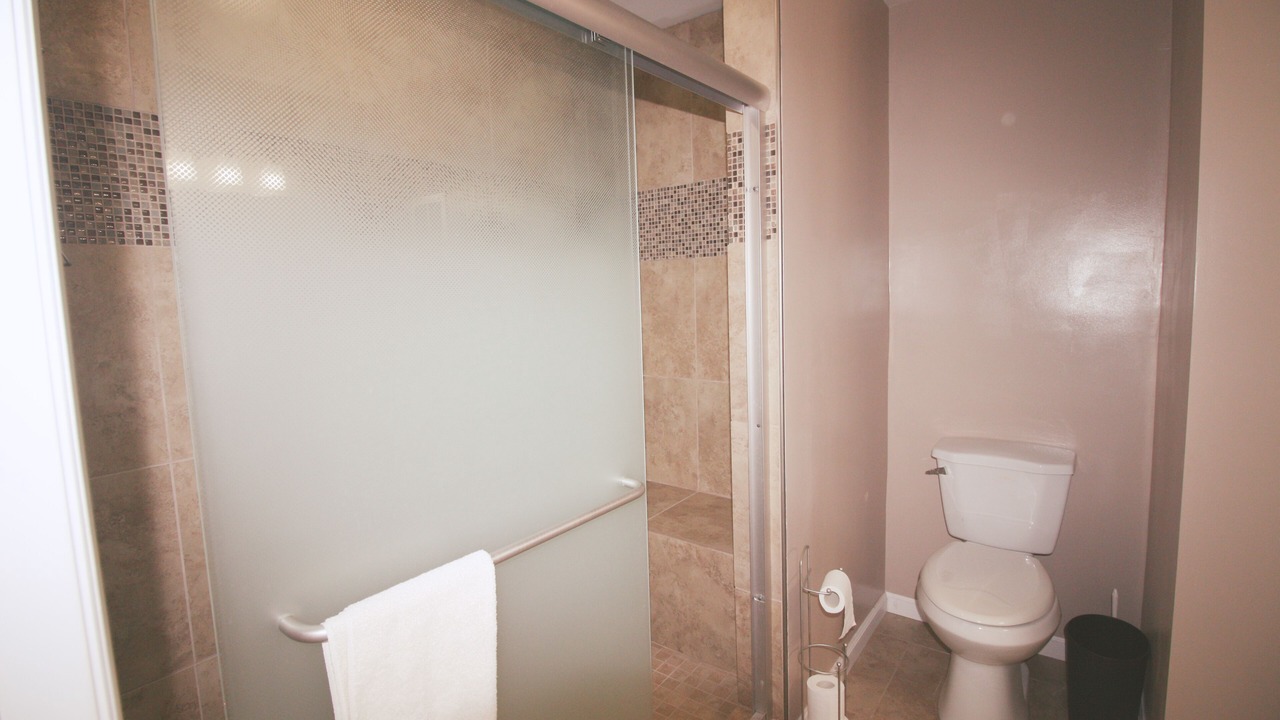 Photo of Bathroom in Edgewater