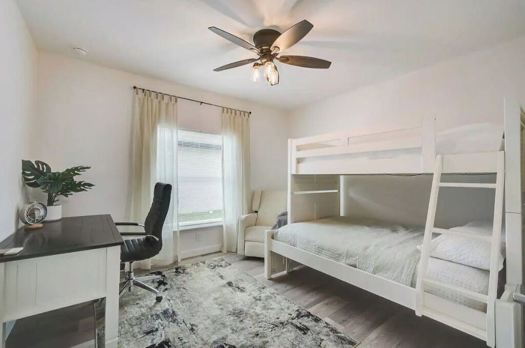 Photo of Bedroom in Oakland Hills