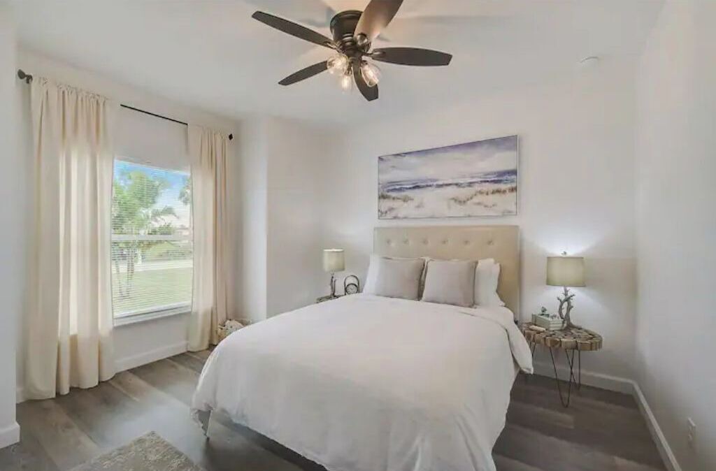 Photo of Bedroom in Oakland Hills
