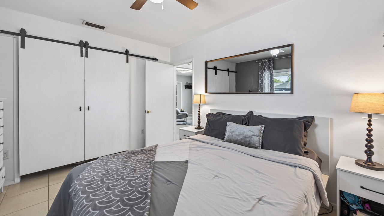 Photo of Bedroom in Venice Gardens